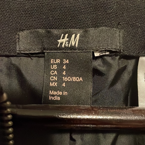 Studded vest - Picture 4 of 4